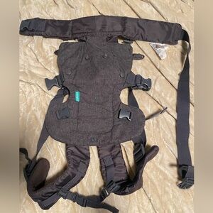 Infantino Flip Advanced 4 in 1 baby accessory grey / brown